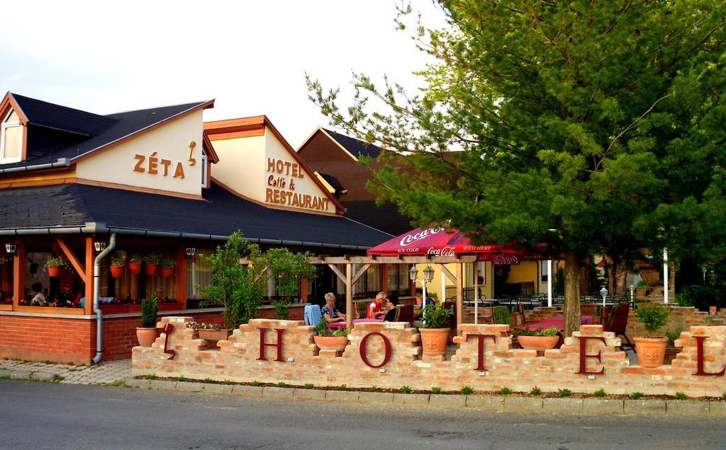 Hotel Zeta Lenti Ngoại thất bức ảnh